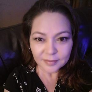 Meet your Posher, Leticia